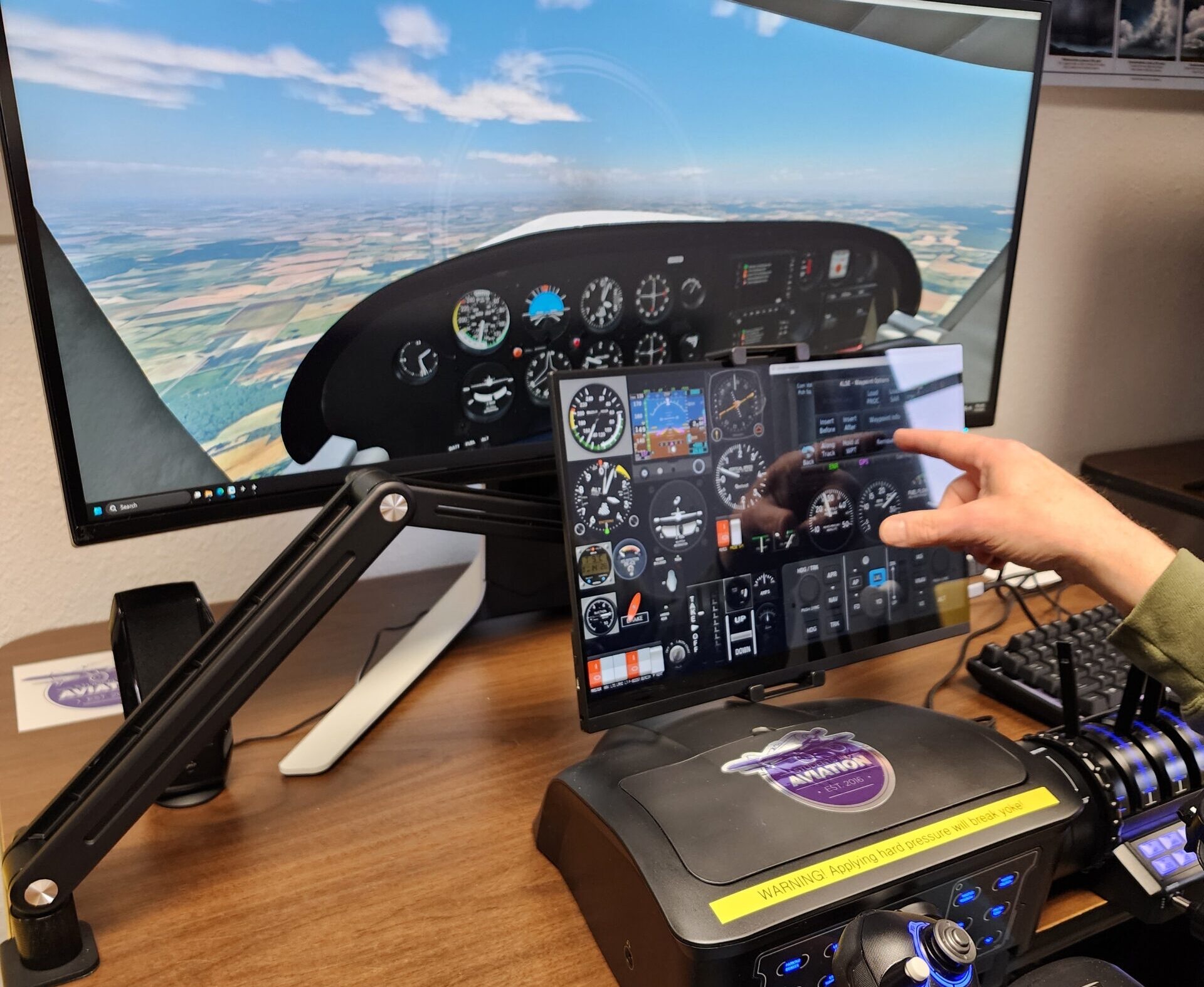 Students In Aviation Foundation simulator yoke and touchscreen panels